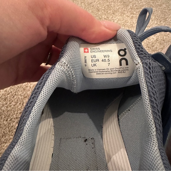 On cloud blue Tennis shoes - Picture 4 of 7